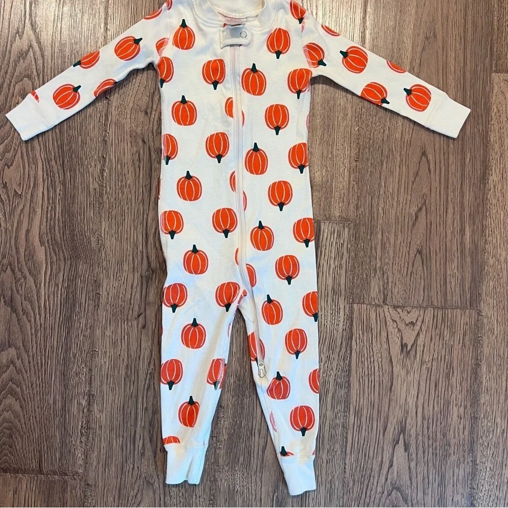 NWOT Hanna Anderson zip up pumpkin onsie 2T